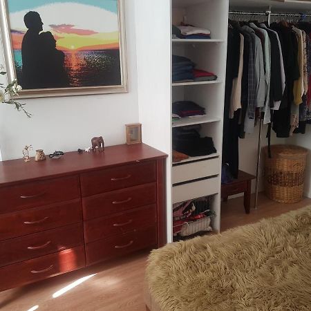 Cozy Apartment In Good Location! Riga Kültér fotó